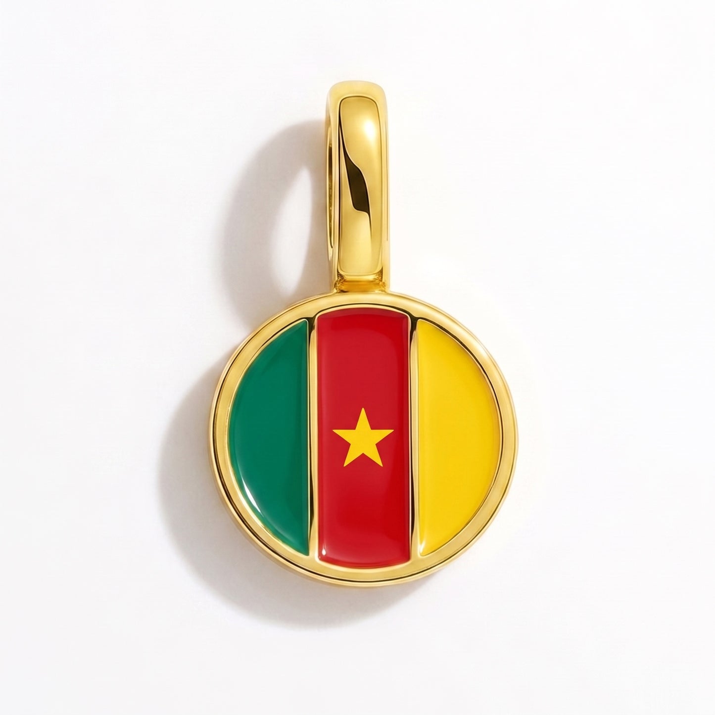 Flag charm Cameroon – round gold