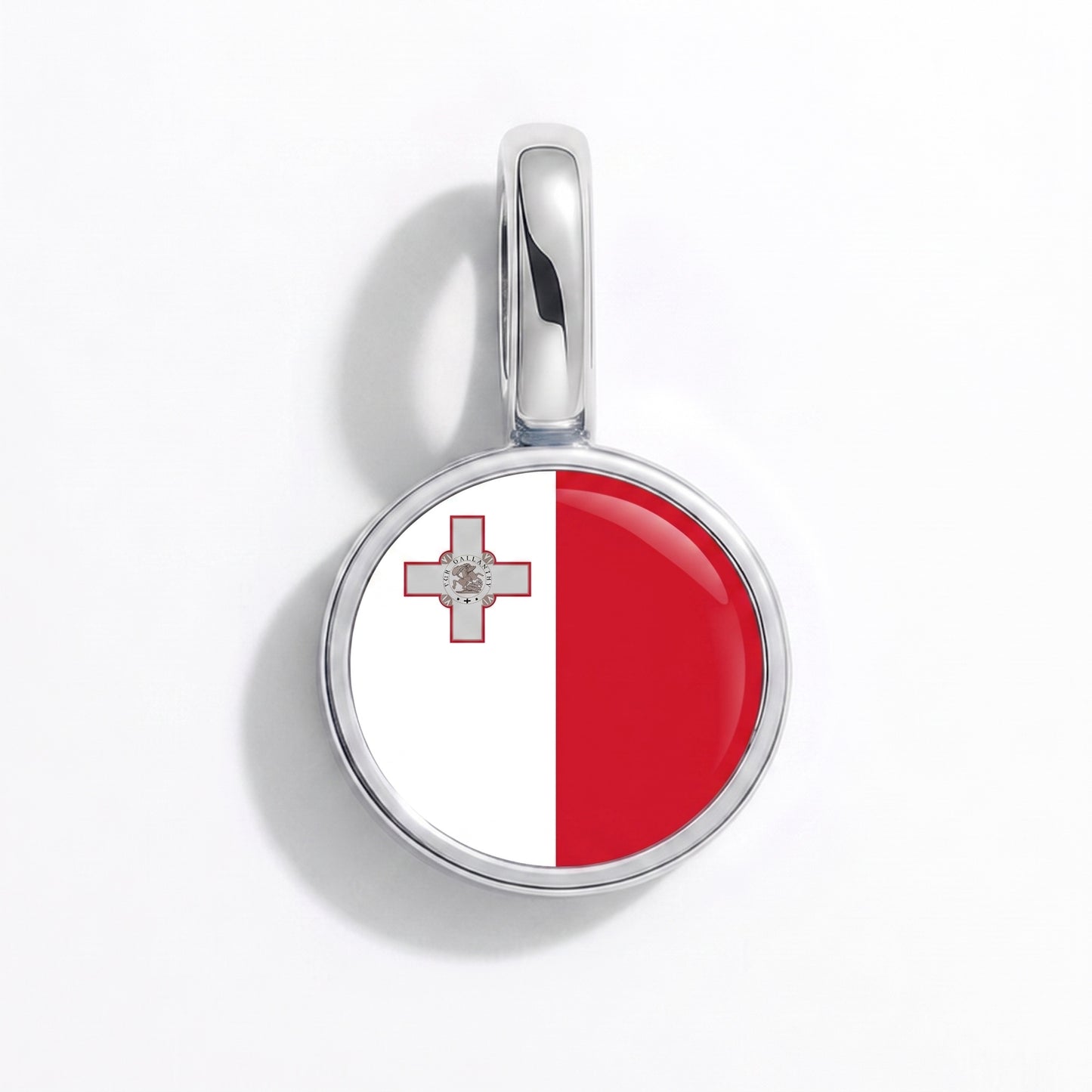 Flag charm Malta – round silver