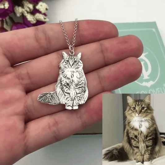 Personalized necklace with engraving