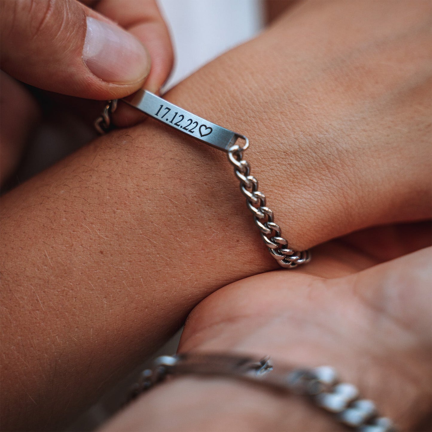 Partner bracelets with engraving