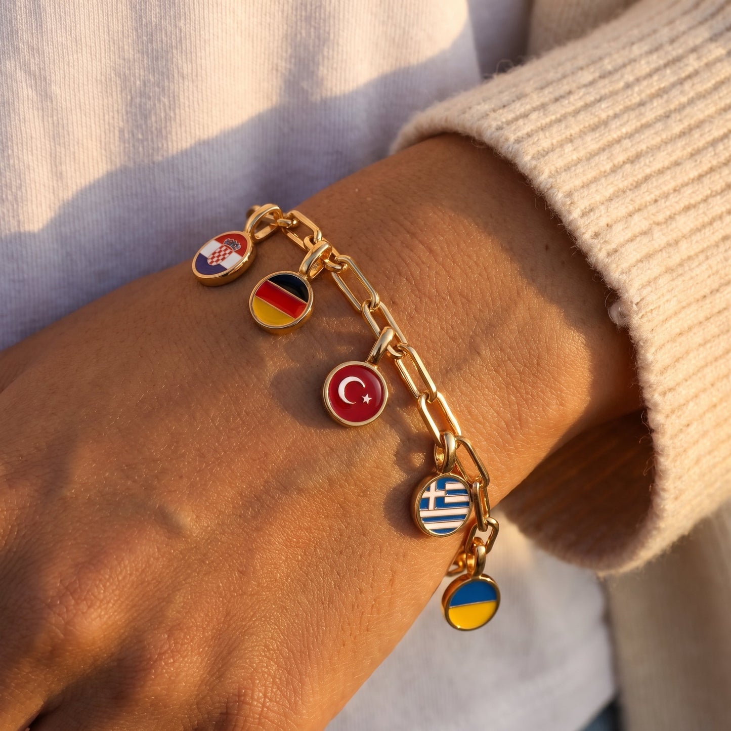 Country Charm Bracelet – Gold