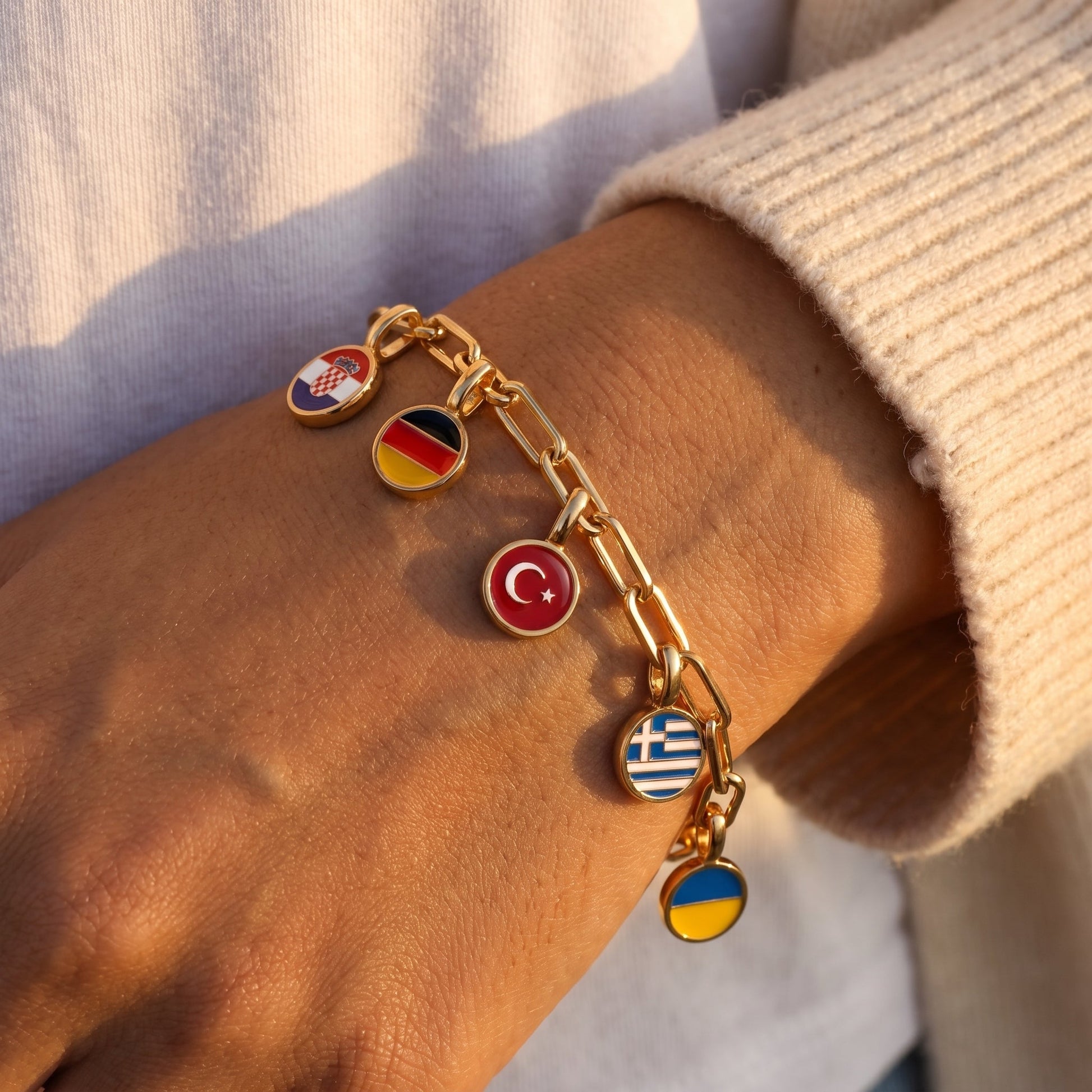 Country Charm Bracelet – Gold