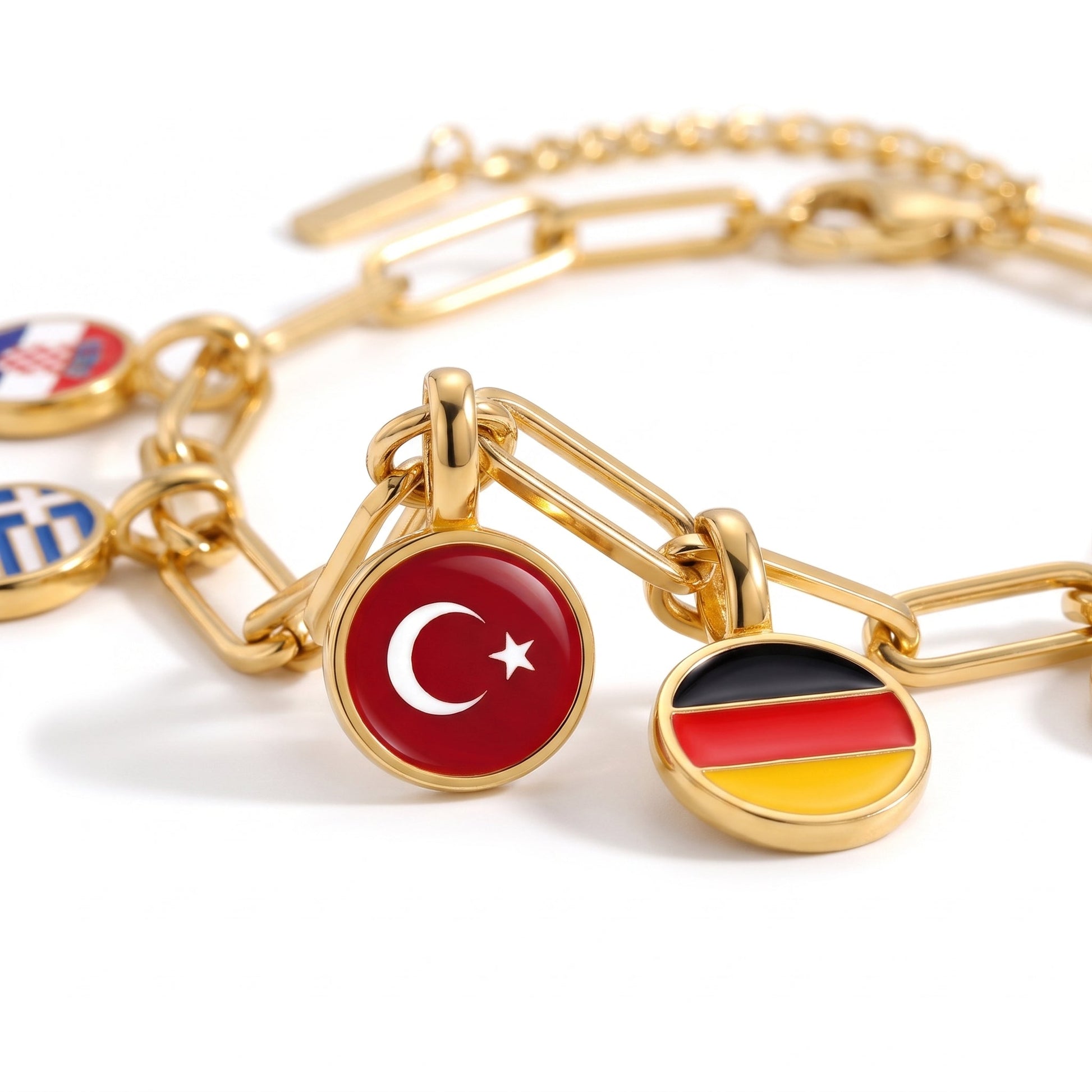 Country Charm Bracelet – Gold