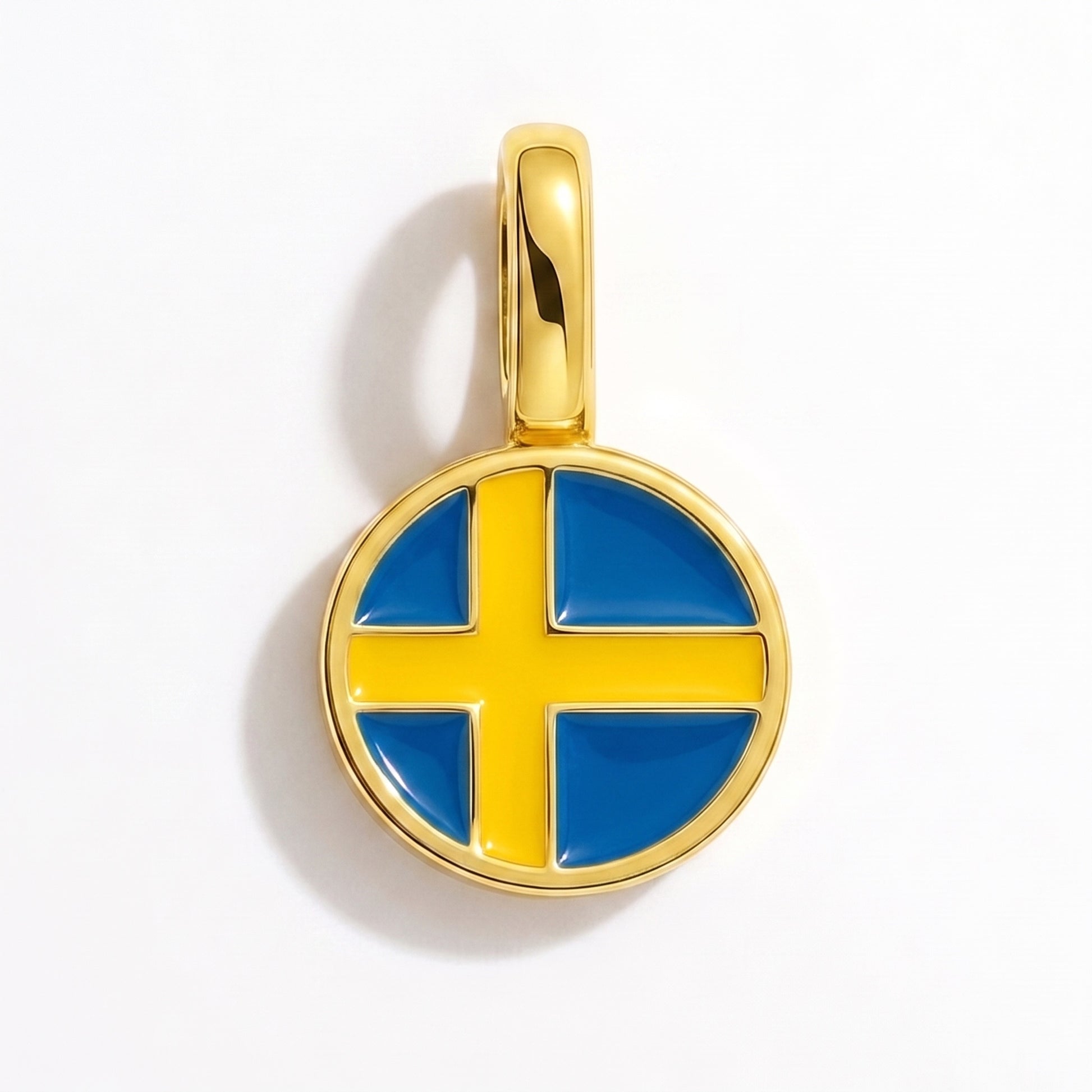 Flag charm Sweden – round gold
