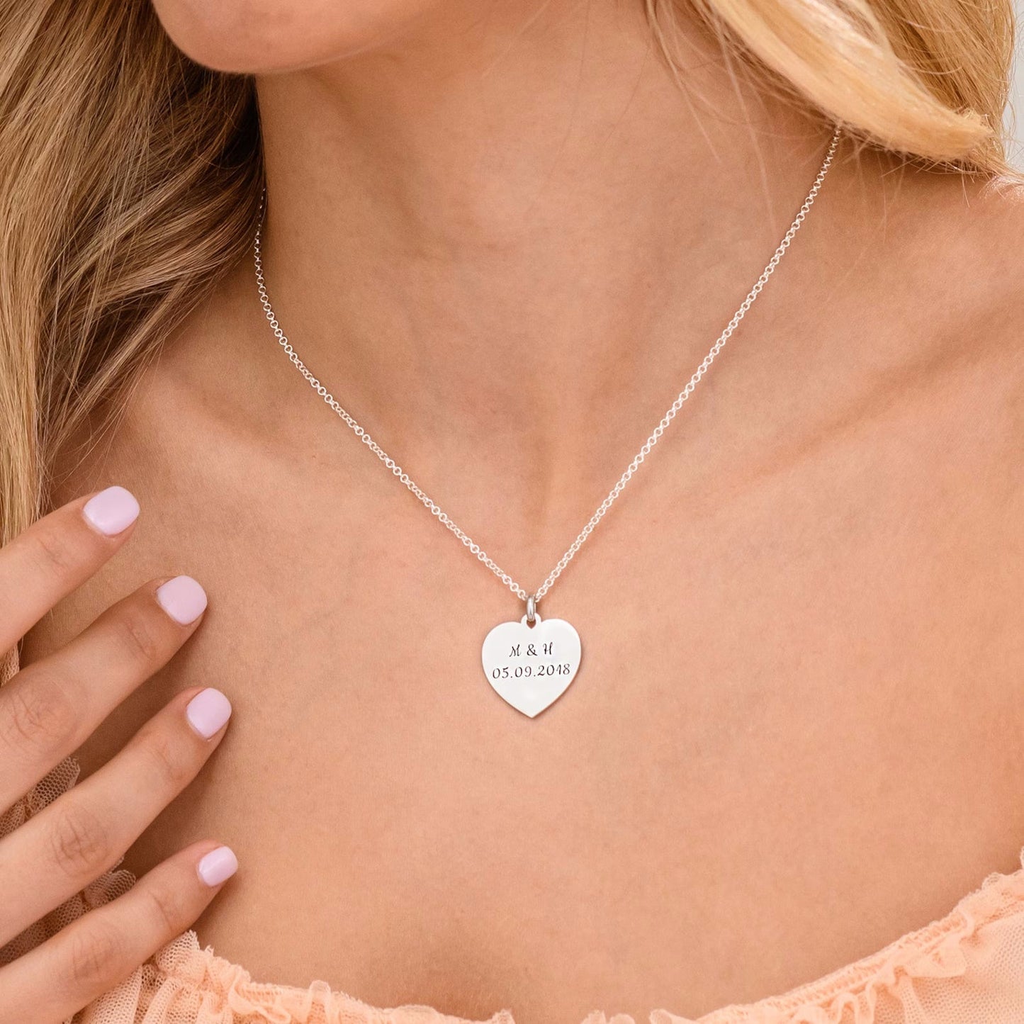 Heart necklace with personalized engraving